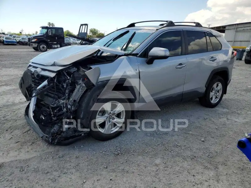 2021 Toyota RAV4 фото