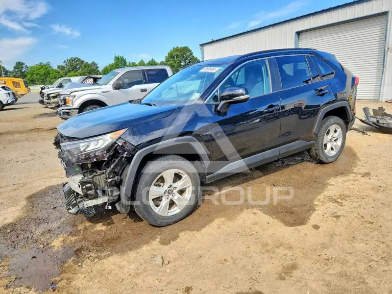 2021 Toyota RAV4 фото