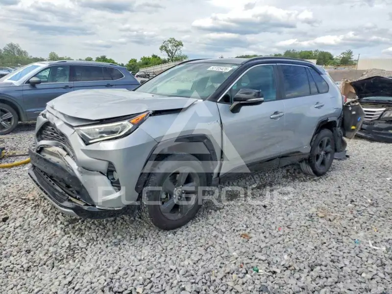 2021 Toyota RAV4 фото