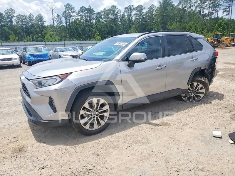 2021 Toyota RAV4 фото