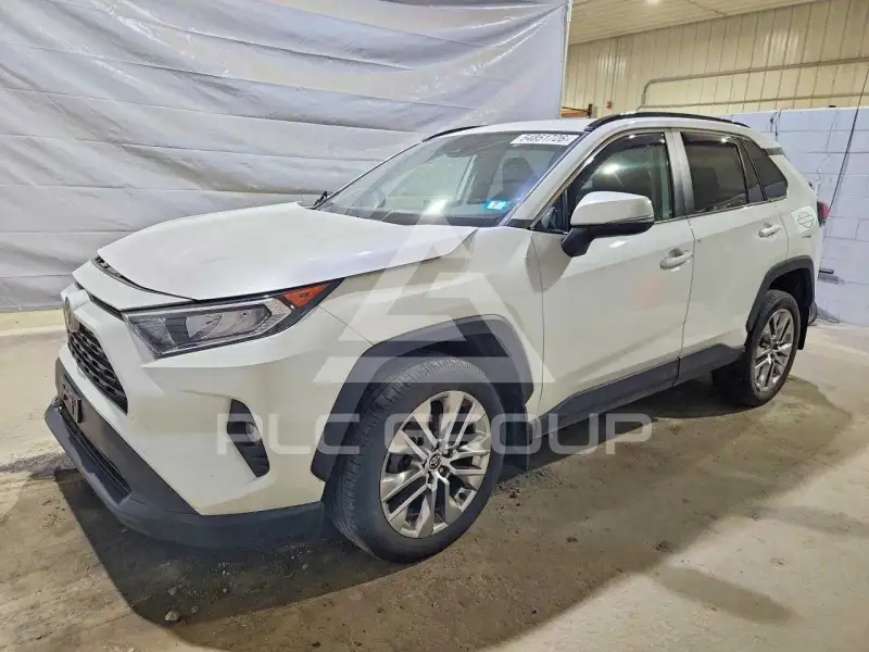 2021 Toyota RAV4 фото
