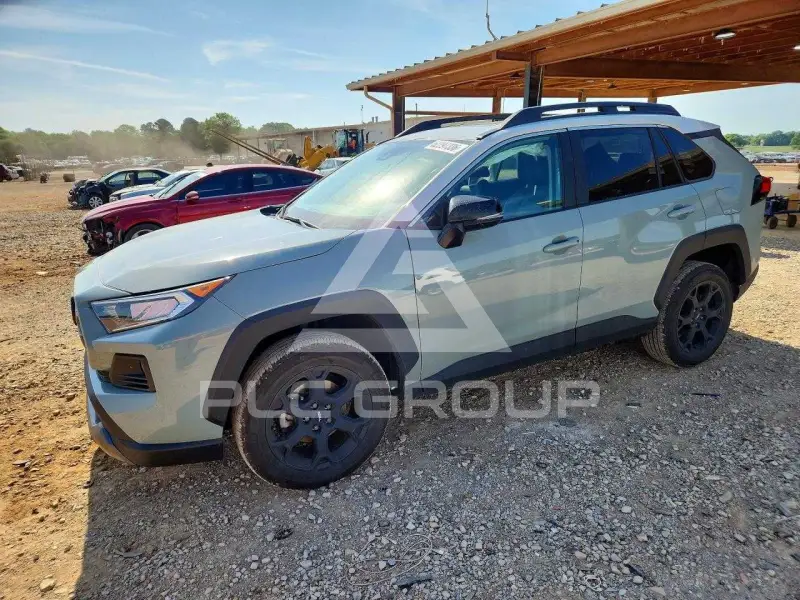 2021 Toyota RAV4 фото