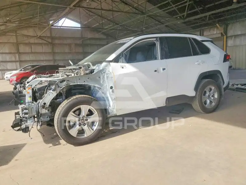 2021 Toyota RAV4 фото