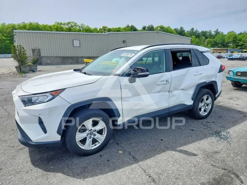 2021 Toyota RAV4 фото