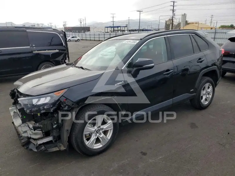2021 Toyota RAV4 фото