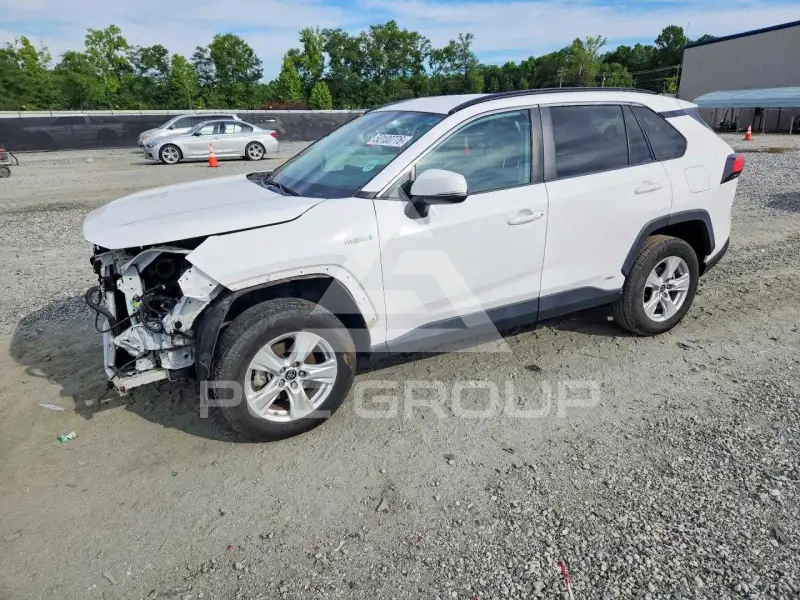 2021 Toyota RAV4 фото