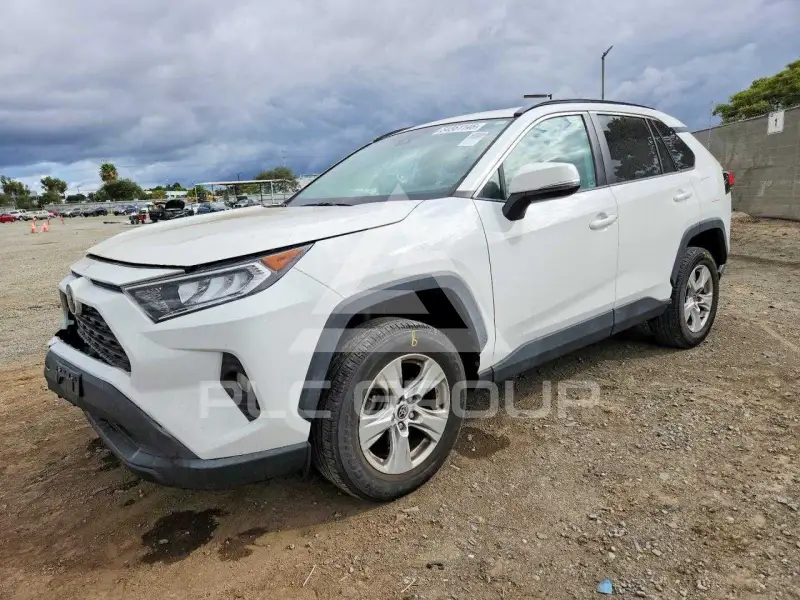 2021 Toyota RAV4 photo