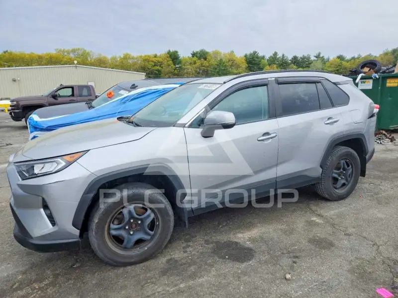 2021 Toyota RAV4 фото