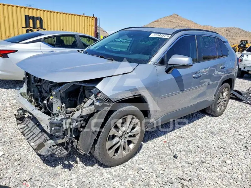 2021 Toyota RAV4 фото