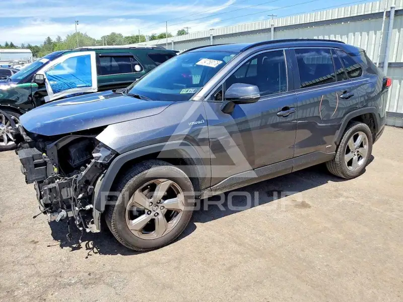 2021 Toyota RAV4 фото
