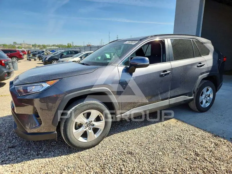 2021 Toyota RAV4 фото