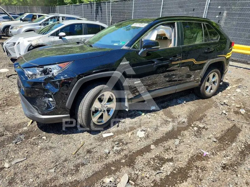 2021 Toyota RAV4 фото
