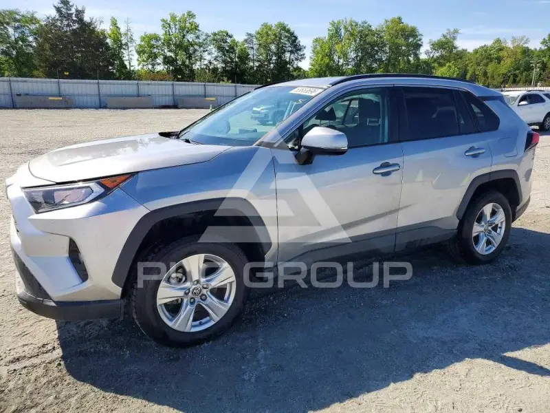 2021 Toyota RAV4 photo