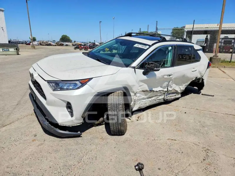 2021 Toyota RAV4 photo