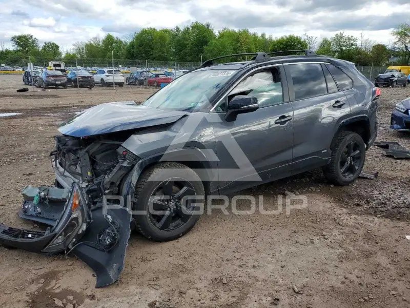 2021 Toyota RAV4 фото