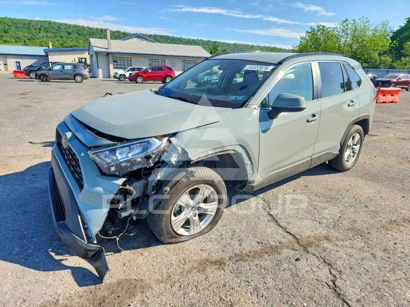 2021 Toyota RAV4 фото