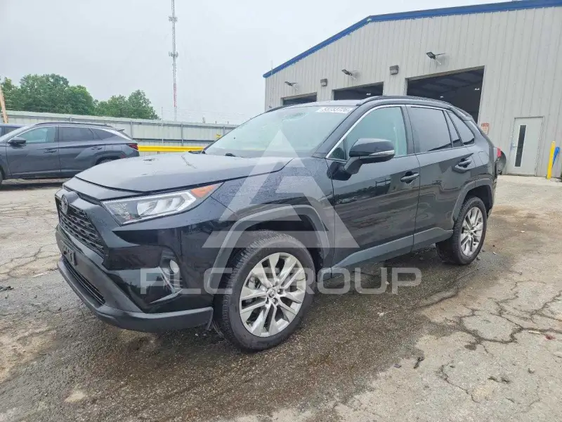 2021 Toyota RAV4 фото