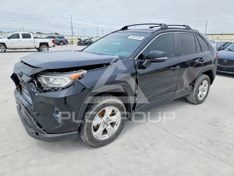 2021 Toyota RAV4 фото