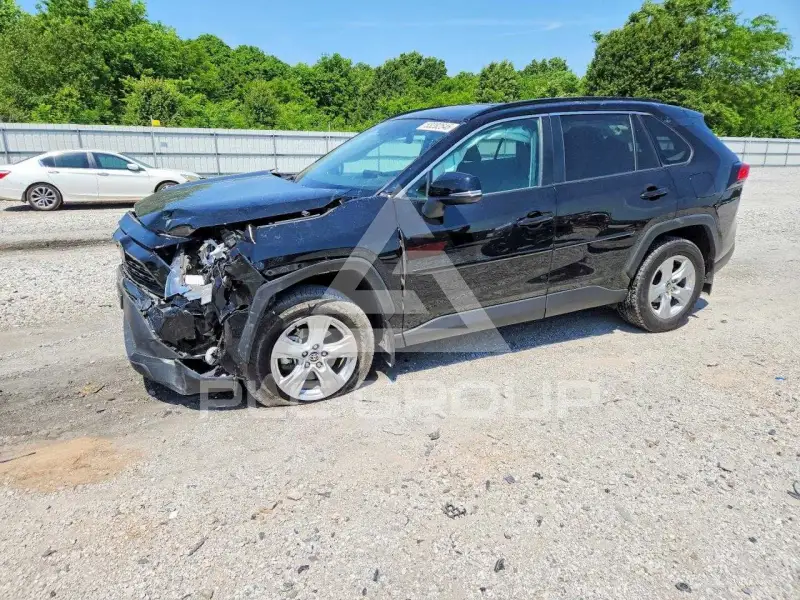 2021 Toyota RAV4 фото