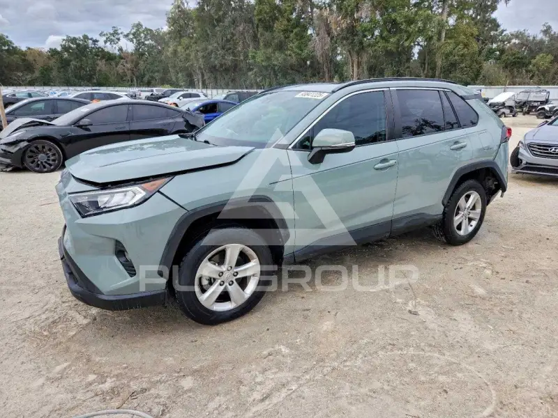 2021 Toyota RAV4 фото