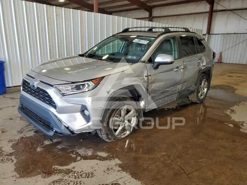 2021 Toyota RAV4 фото