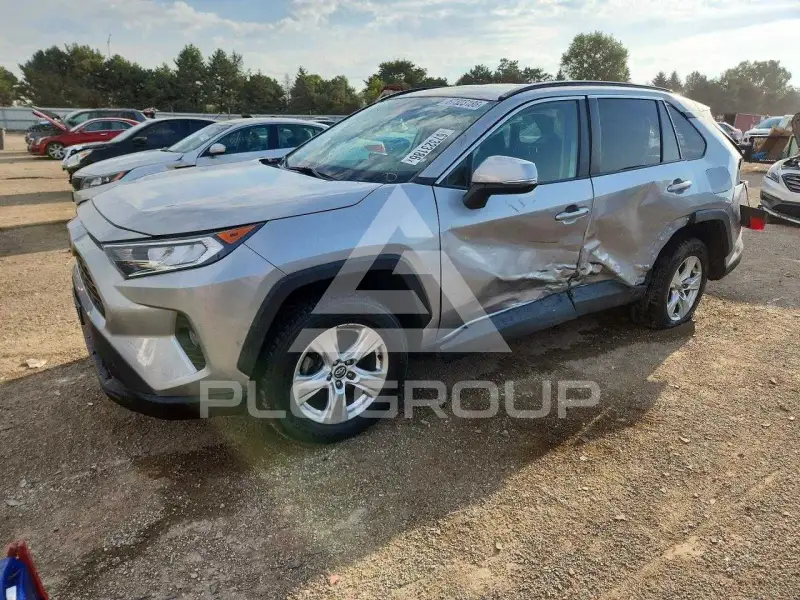 2021 Toyota RAV4 фото