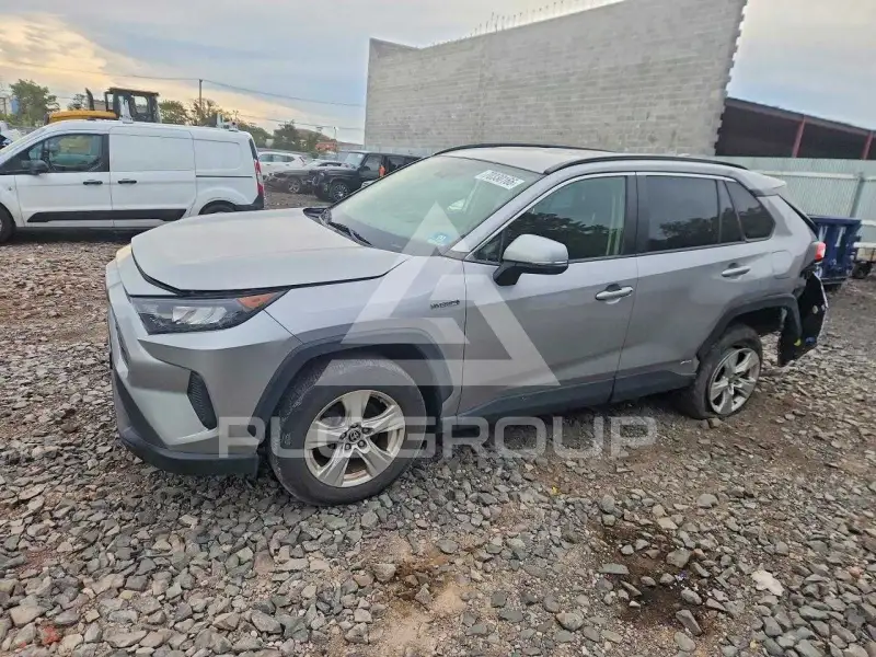 2021 Toyota RAV4 photo