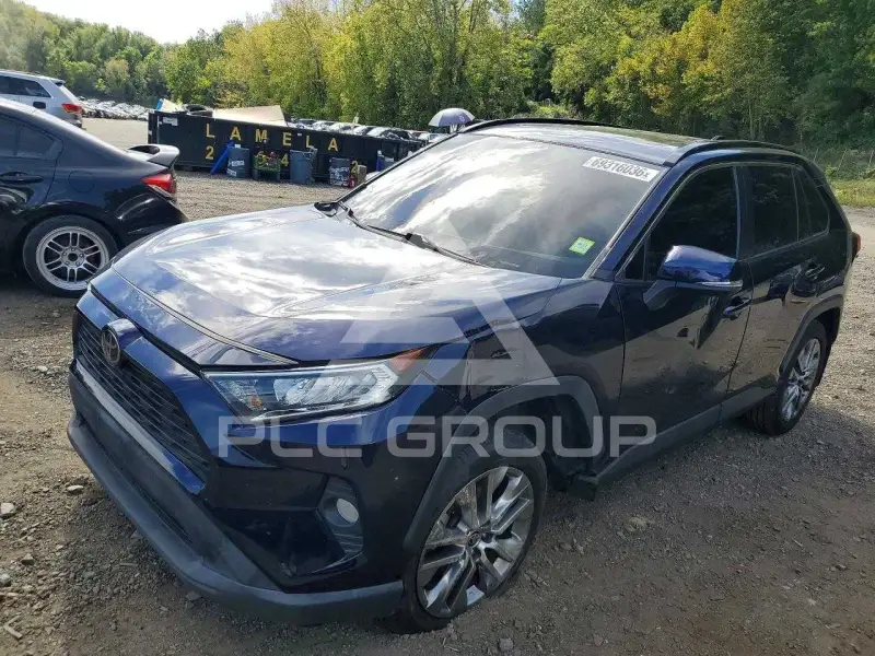 2021 Toyota RAV4 photo