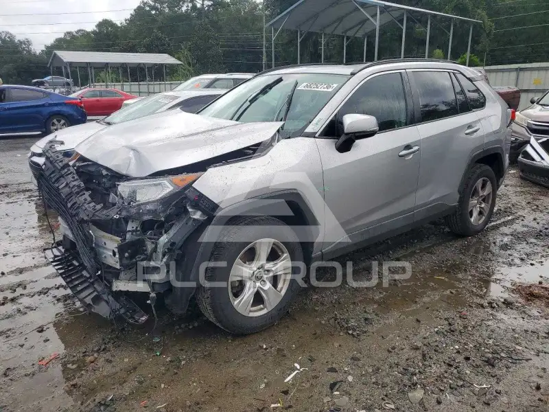 2021 Toyota RAV4 фото