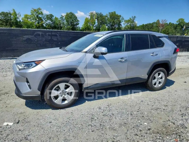 2021 Toyota RAV4 фото