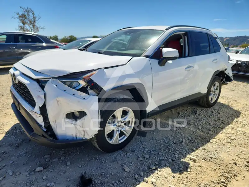 2021 Toyota RAV4 фото