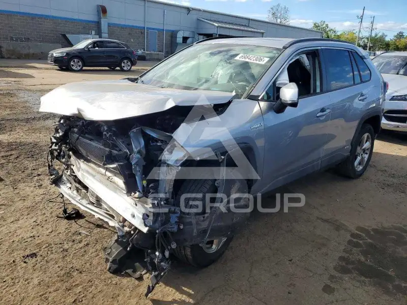 2021 Toyota RAV4 фото