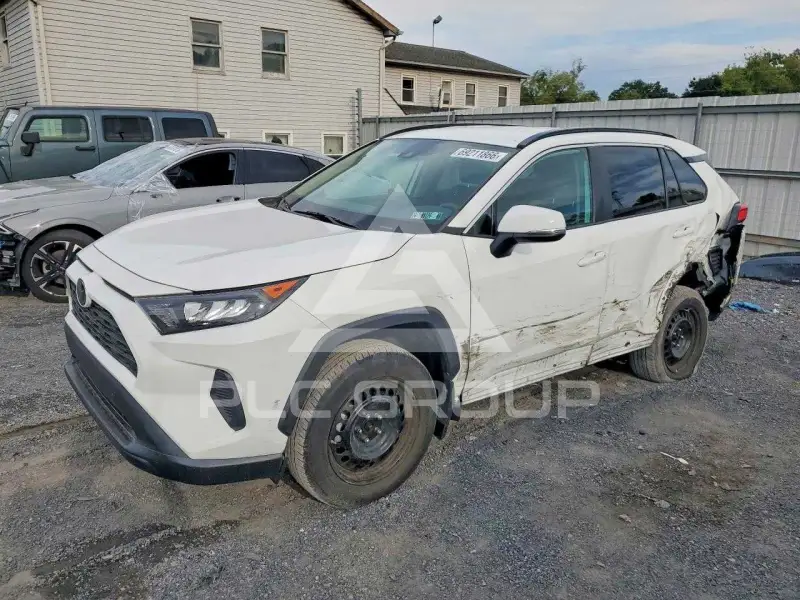 2021 Toyota RAV4 фото