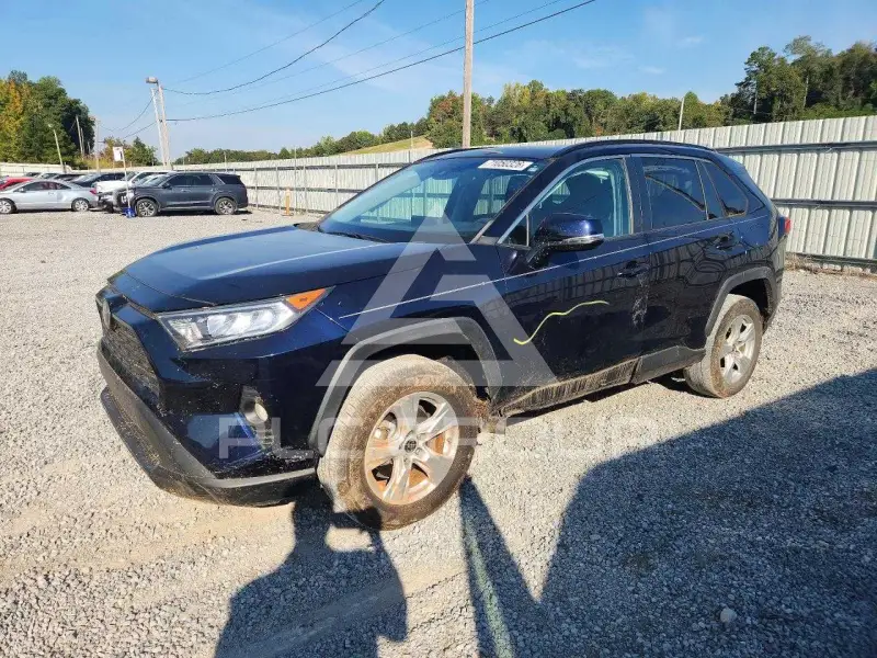 2021 Toyota RAV4 фото