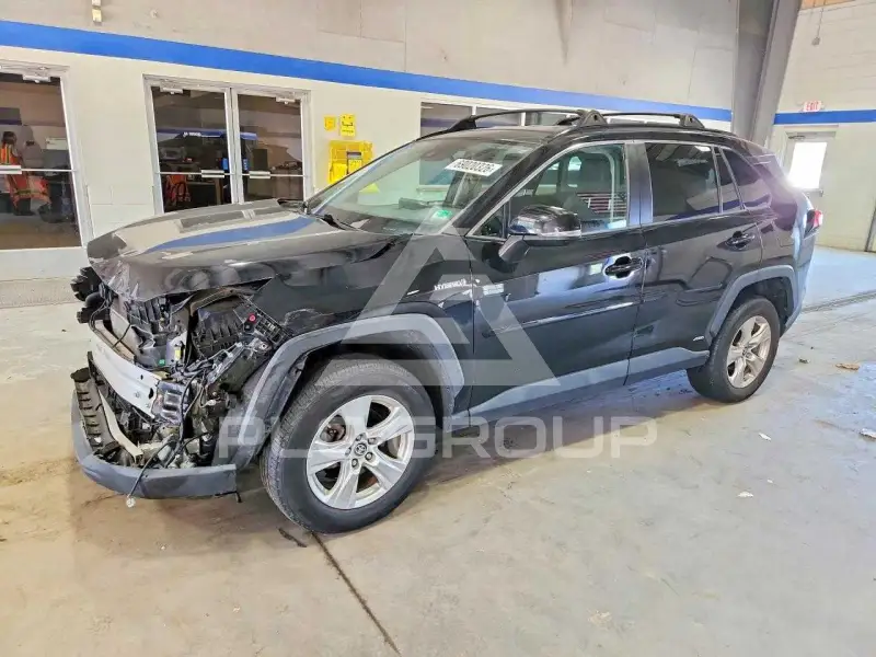 2021 Toyota RAV4 фото