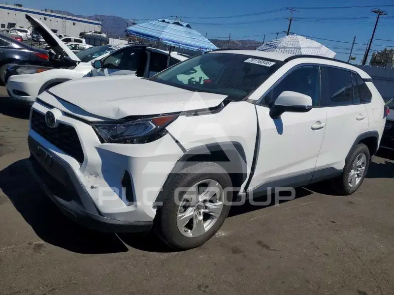 2021 Toyota RAV4 фото