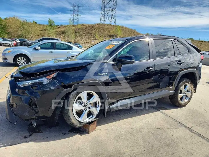 2021 Toyota RAV4 photo