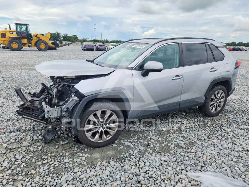 2021 Toyota RAV4 photo