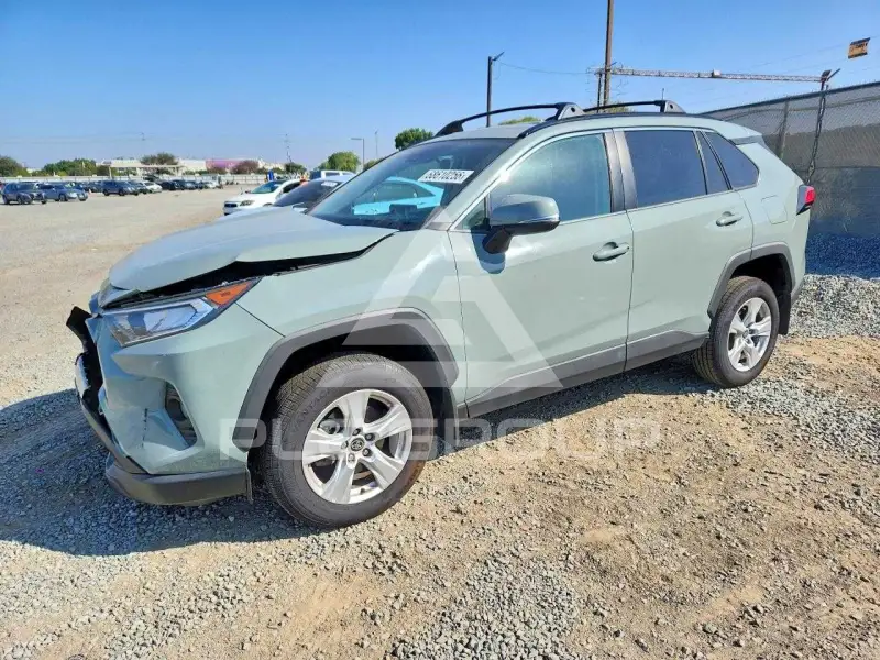 2021 Toyota RAV4 фото
