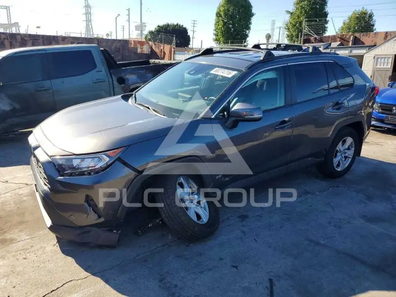 2021 Toyota RAV4 photo