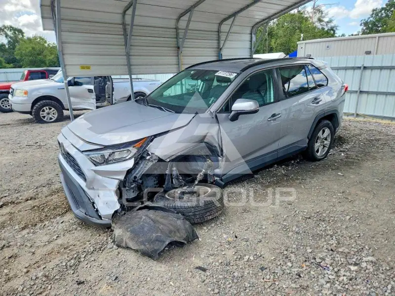 2021 Toyota RAV4 фото