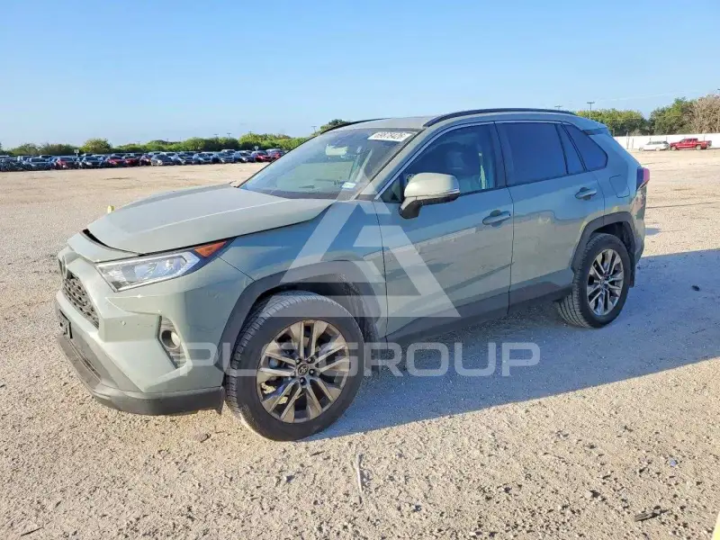 2021 Toyota RAV4 фото