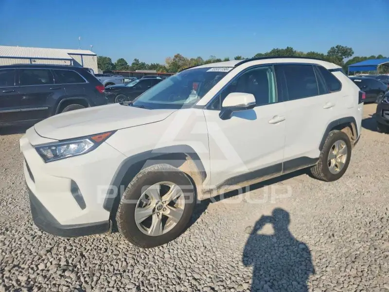 2021 Toyota RAV4 photo