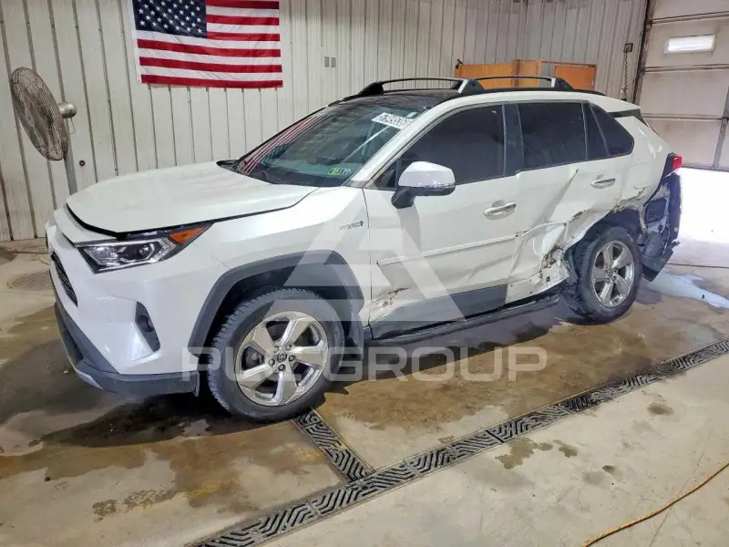 2021 Toyota RAV4 фото