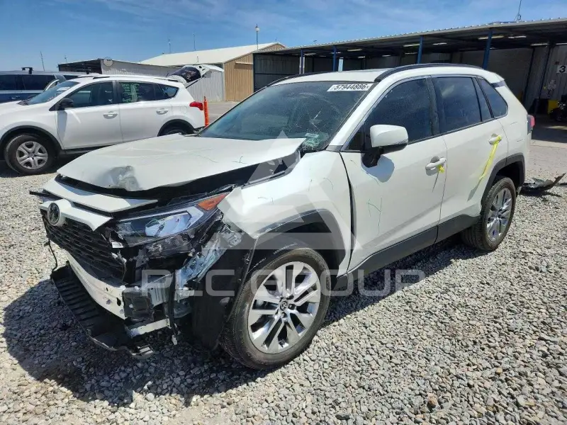 2021 Toyota RAV4 фото