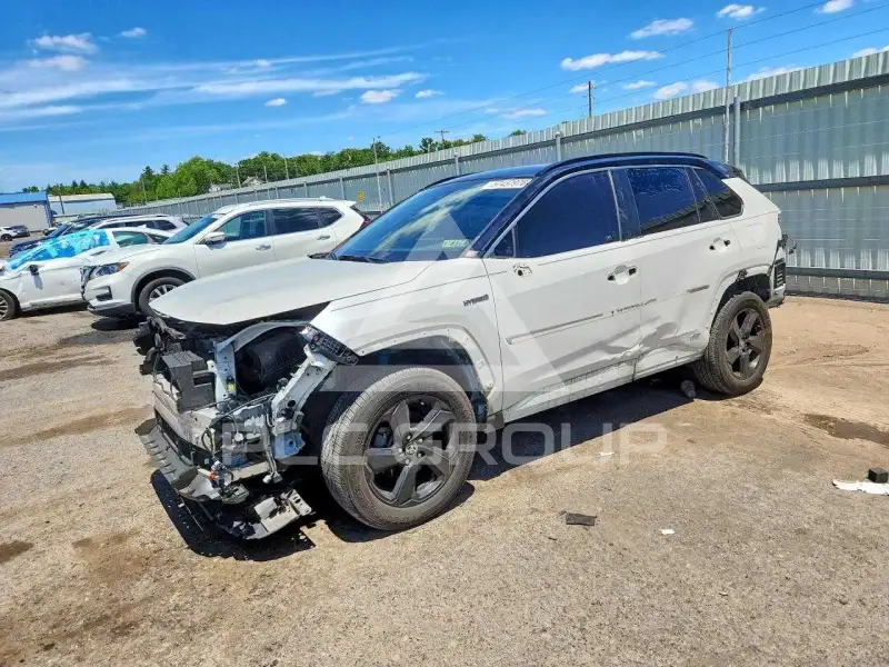 2021 Toyota RAV4 photo
