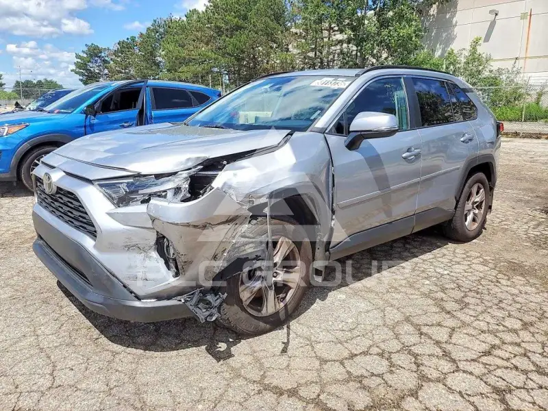 2021 Toyota RAV4 фото