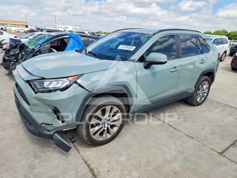 2021 Toyota RAV4 photo