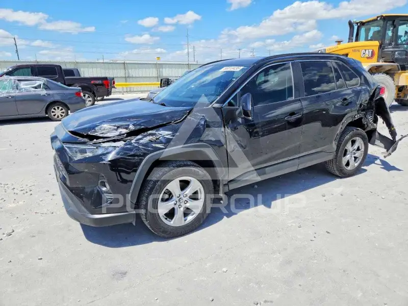 2021 Toyota RAV4 фото