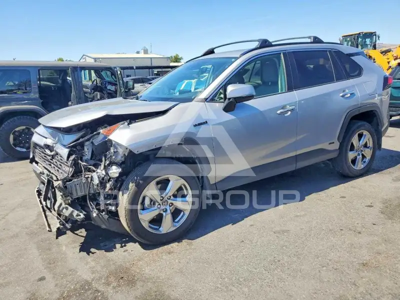 2021 Toyota RAV4 фото